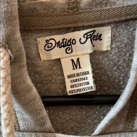 Green hoodie - Picture 2 of 7